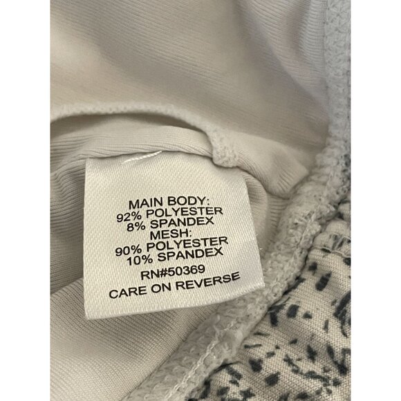 Racerback Sports Bra with Mesh Insert Medium geo print - Picture 4 of 6